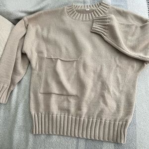 Light gray Rowye sweater